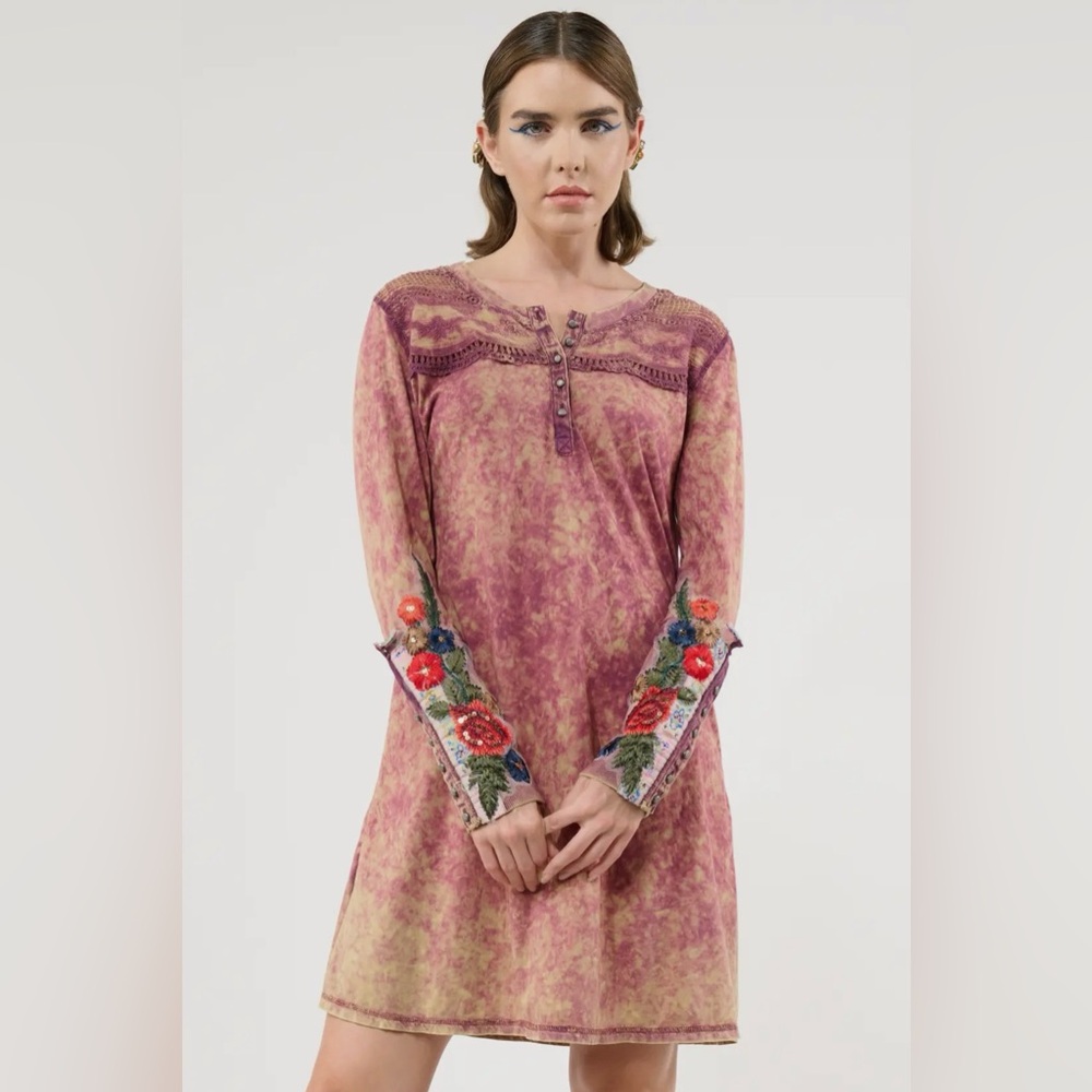 NWT Aratta Under The Moonlight Tunic M Eggplant